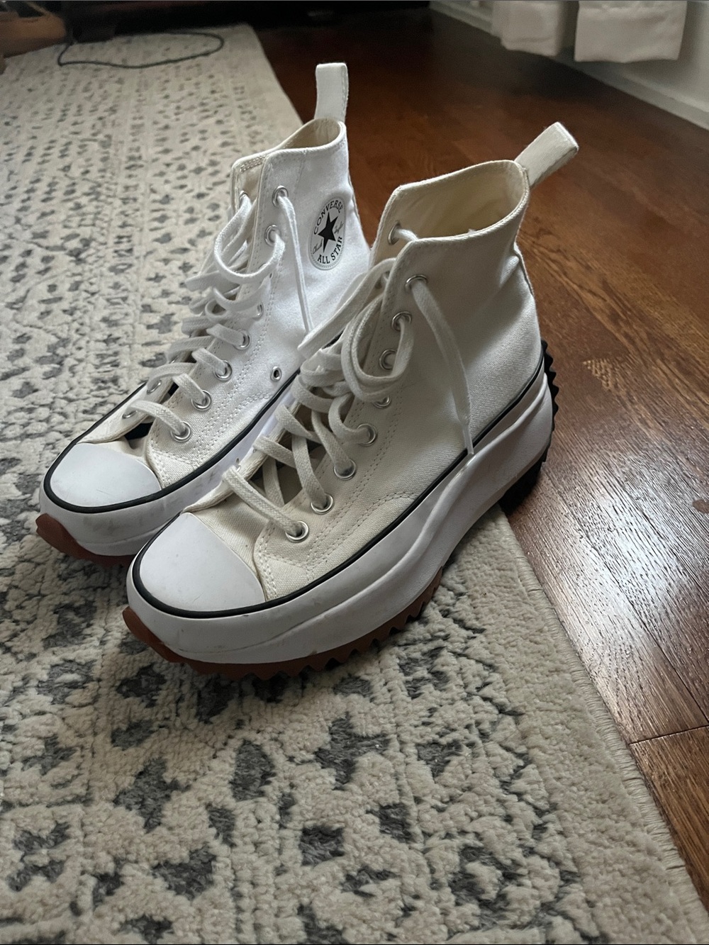 Converse White Platform Run Star Hike Lace-Up High-Top Boots